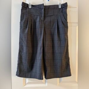 Jessica Dream Fit Brown and Gray Capris, Size 8P, Waist 15”